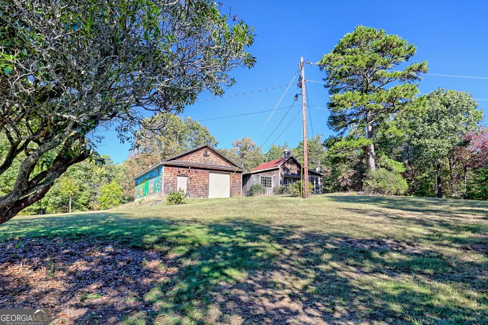 1994 Camp Creek RD Lakemont, GA 30552