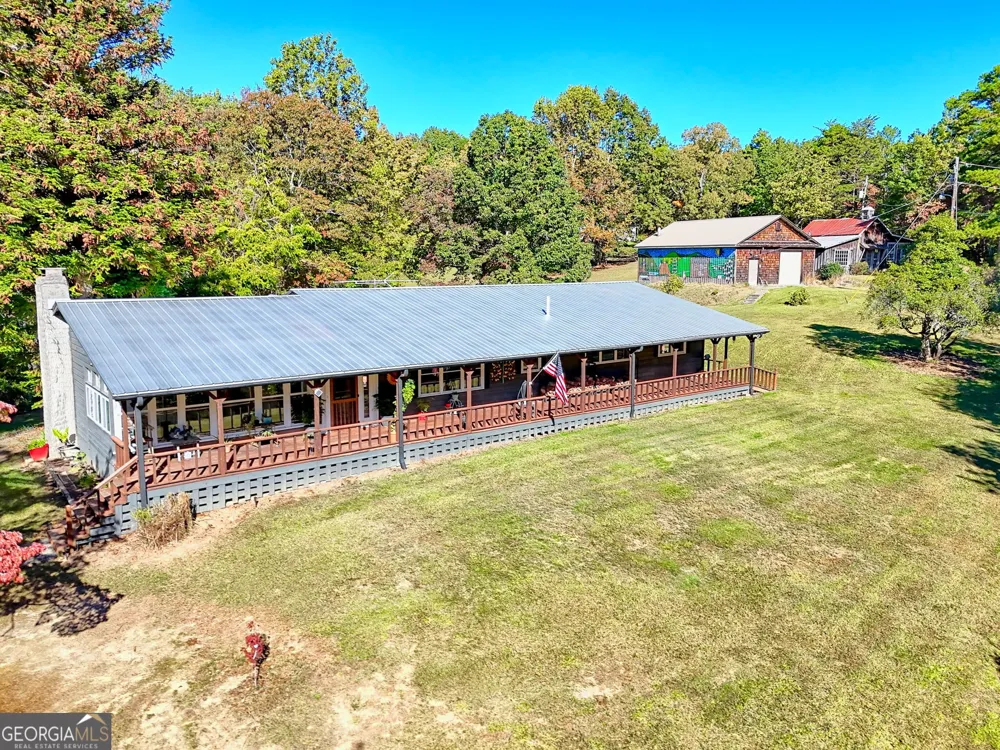 1994 Camp Creek RD Lakemont, GA 30552
