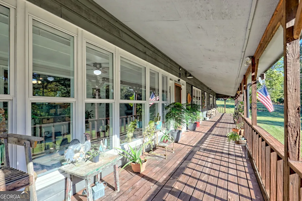 1994 Camp Creek RD Lakemont, GA 30552