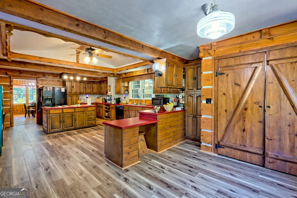 1994 Camp Creek RD Lakemont, GA 30552