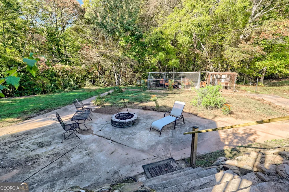 1994 Camp Creek RD Lakemont, GA 30552
