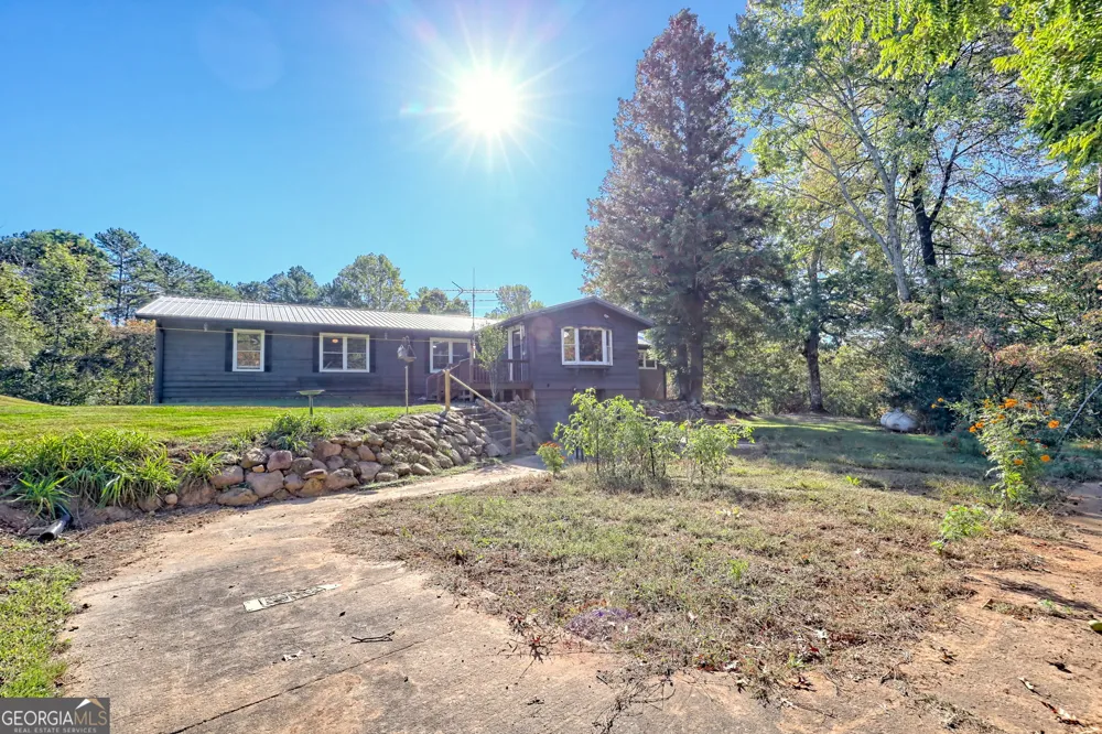 1994 Camp Creek RD Lakemont, GA 30552