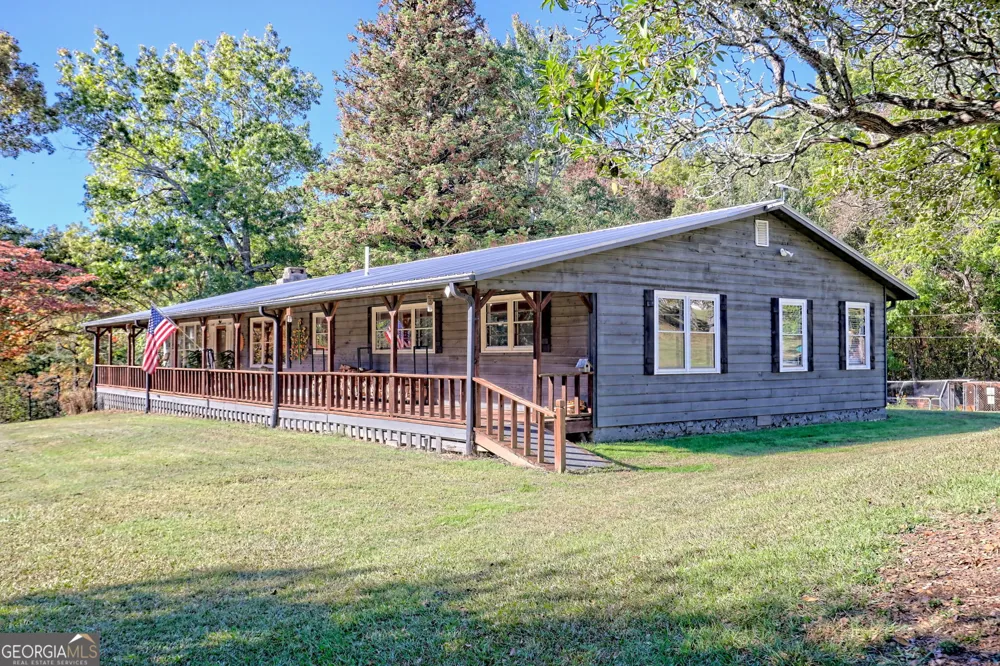 1994 Camp Creek RD Lakemont, GA 30552