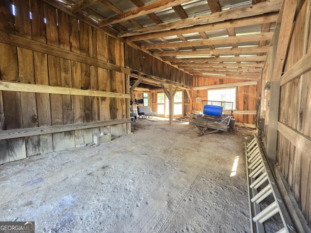 1994 Camp Creek RD Lakemont, GA 30552