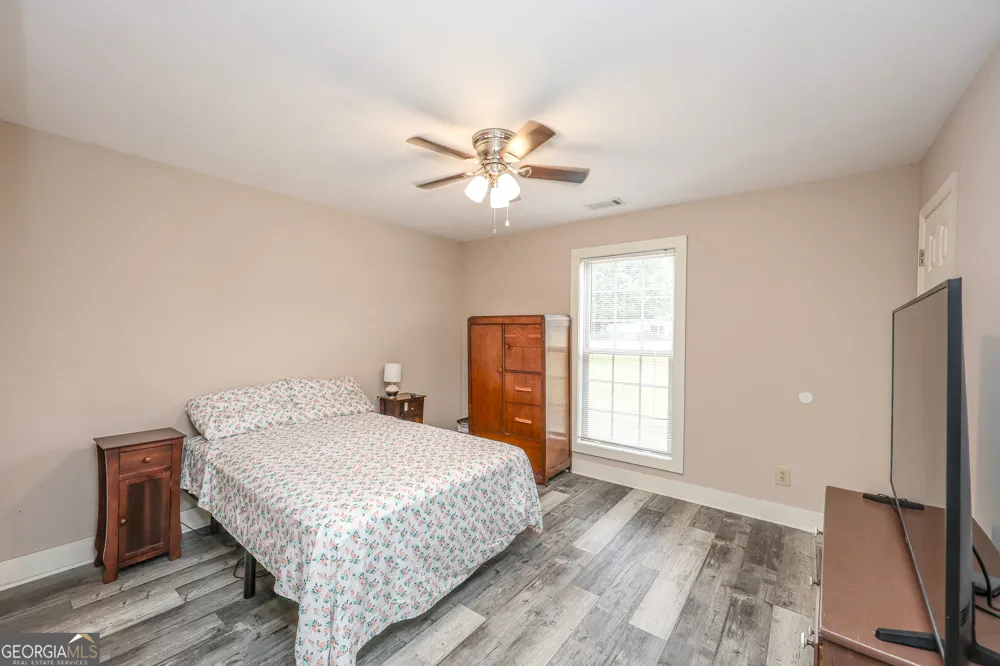 615 Fischer RD Sharpsburg, GA 30277