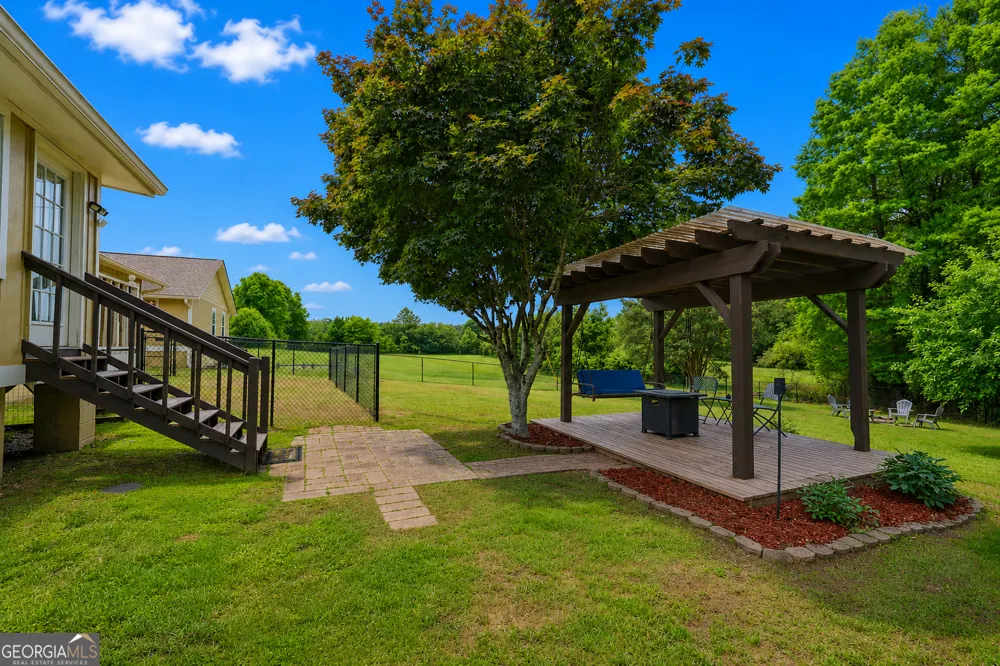 615 Fischer RD Sharpsburg, GA 30277