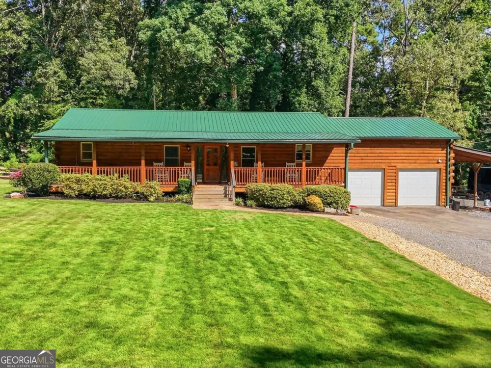 1860 W Elmwood DR Acworth, GA 30102