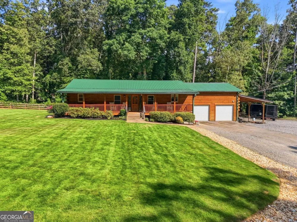 1860 W Elmwood DR Acworth, GA 30102