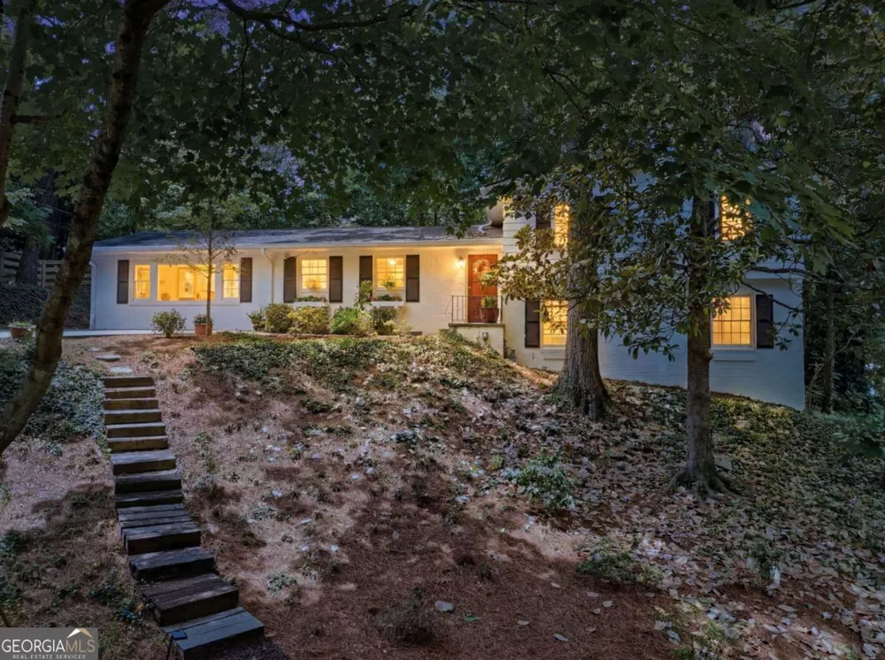 2360 Honeysuckle LN SE Smyrna, GA 30080