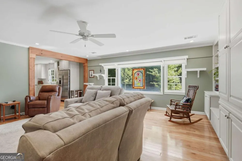 2360 Honeysuckle LN SE Smyrna, GA 30080