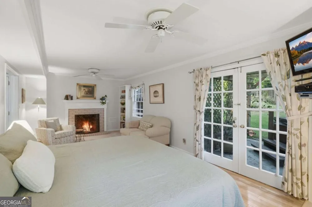 2360 Honeysuckle LN SE Smyrna, GA 30080