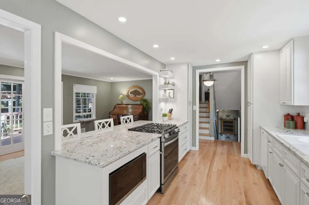 2360 Honeysuckle LN SE Smyrna, GA 30080