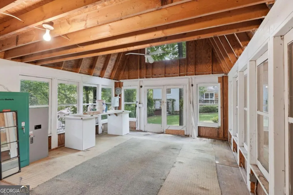 2360 Honeysuckle LN SE Smyrna, GA 30080