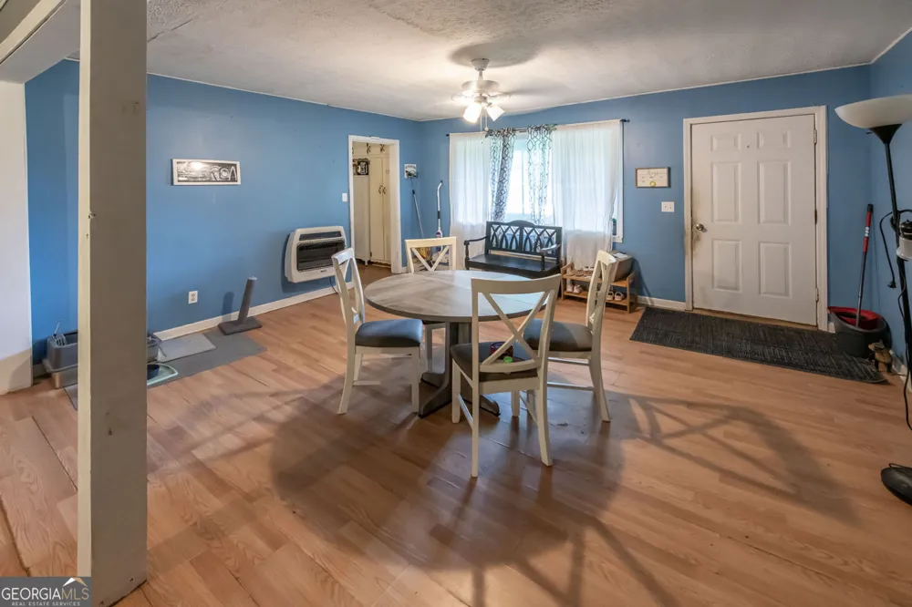 136 White Rose LN Temple, GA 30179