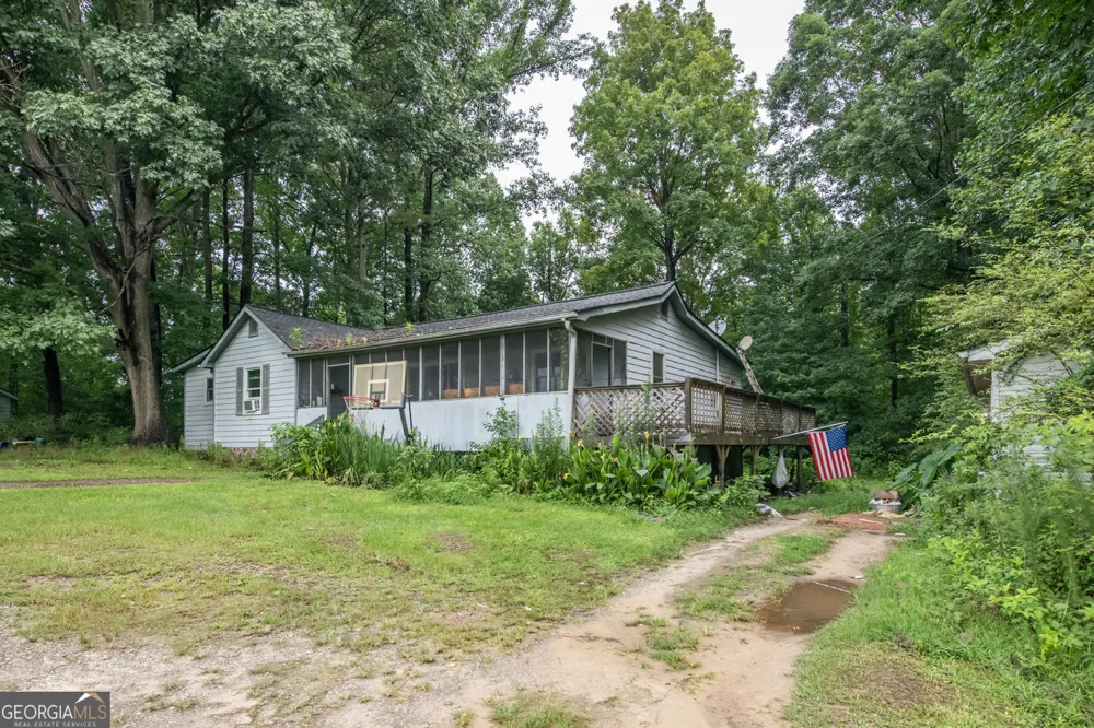 136 White Rose LN Temple, GA 30179
