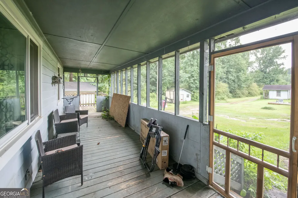 136 White Rose LN Temple, GA 30179
