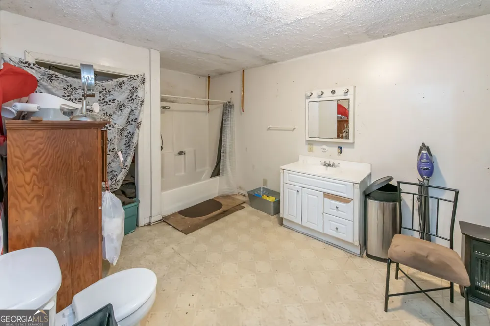 136 White Rose LN Temple, GA 30179