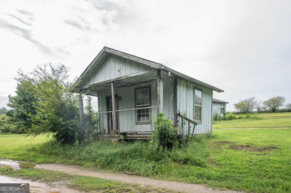 136 White Rose LN Temple, GA 30179