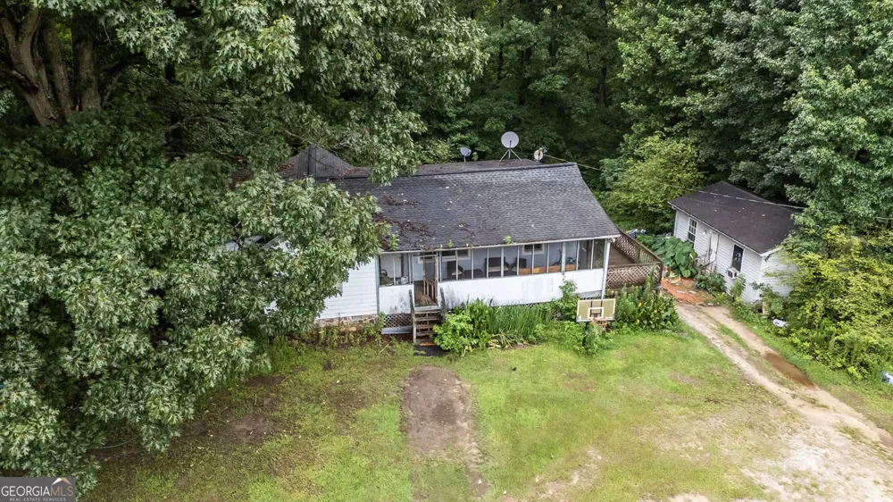 136 White Rose LN Temple, GA 30179
