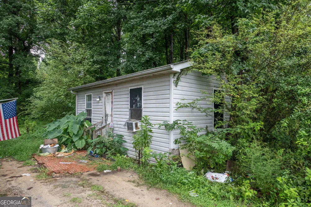 136 White Rose LN Temple, GA 30179