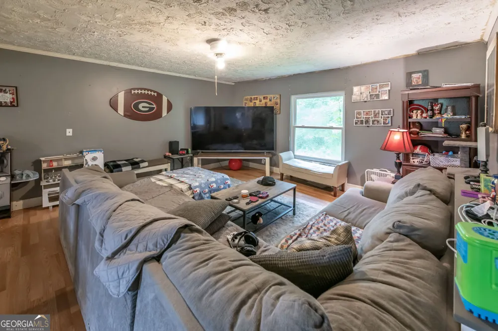 136 White Rose LN Temple, GA 30179