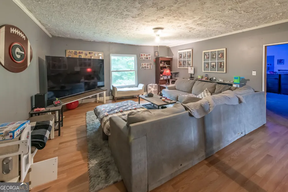 136 White Rose LN Temple, GA 30179