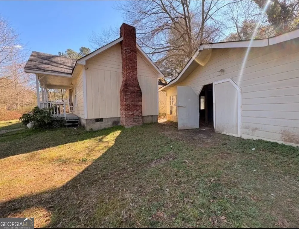 17 Collins RD Carrollton, GA 30116