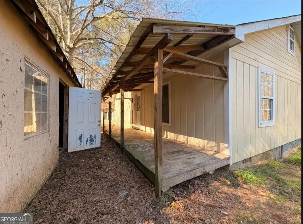 17 Collins RD Carrollton, GA 30116