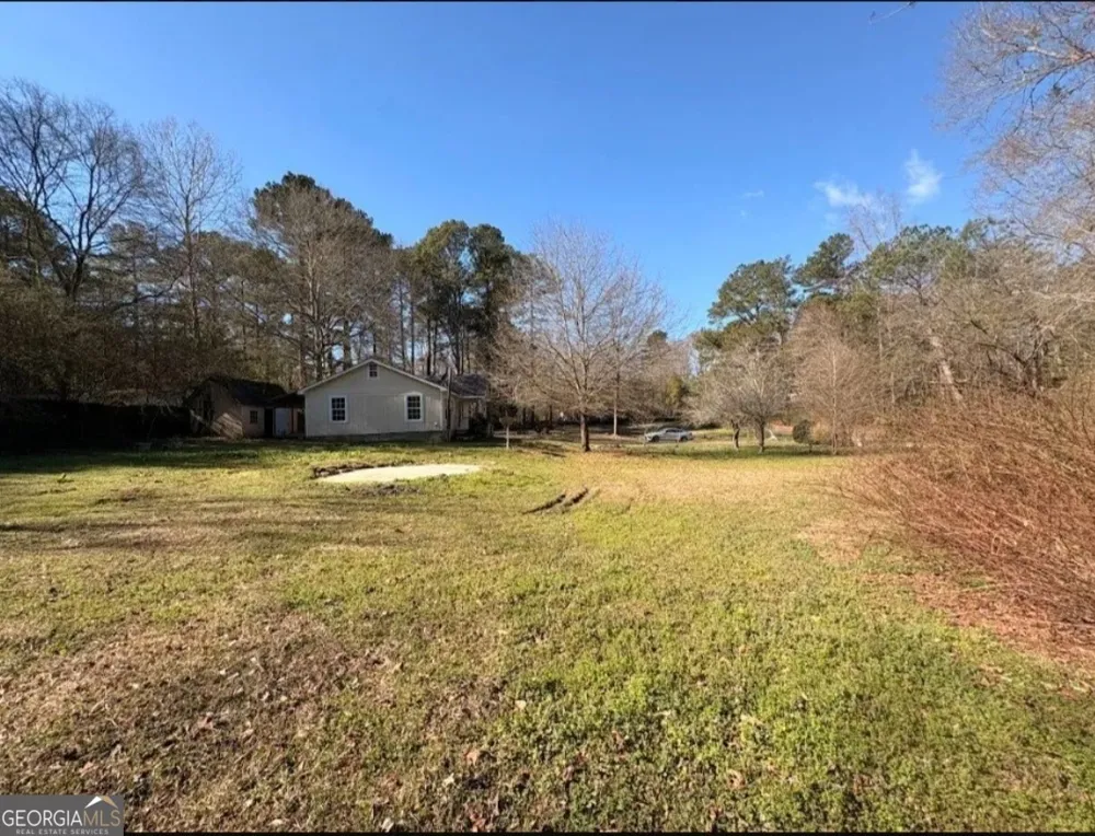 17 Collins RD Carrollton, GA 30116