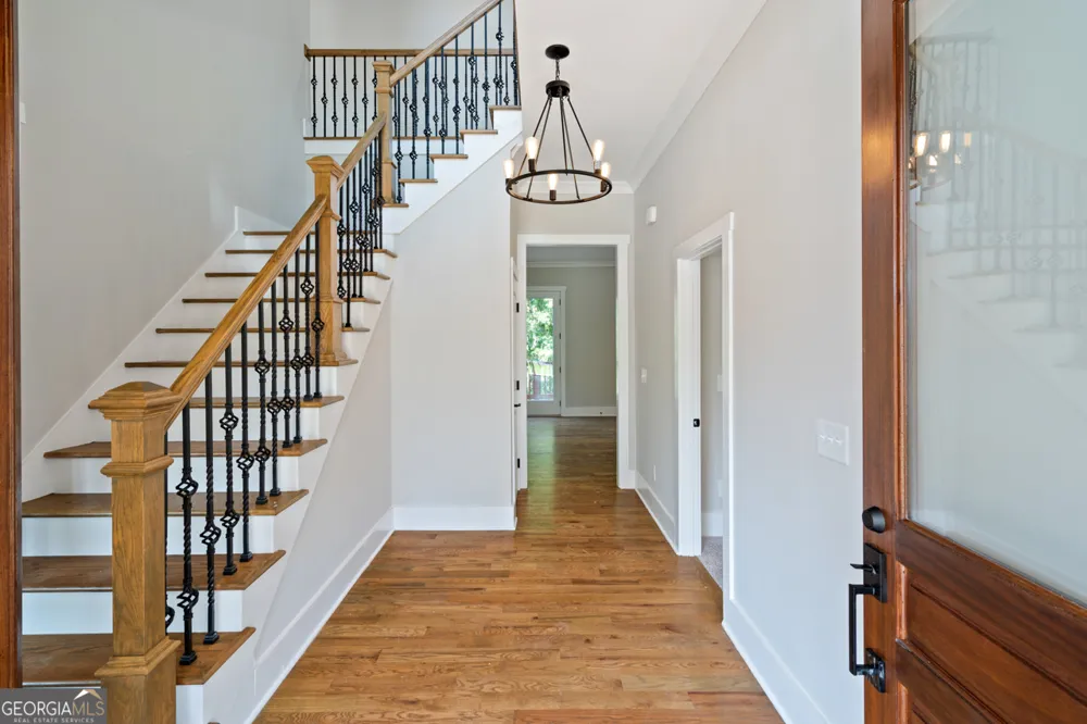 923 Oak DR Woodstock, GA 30189