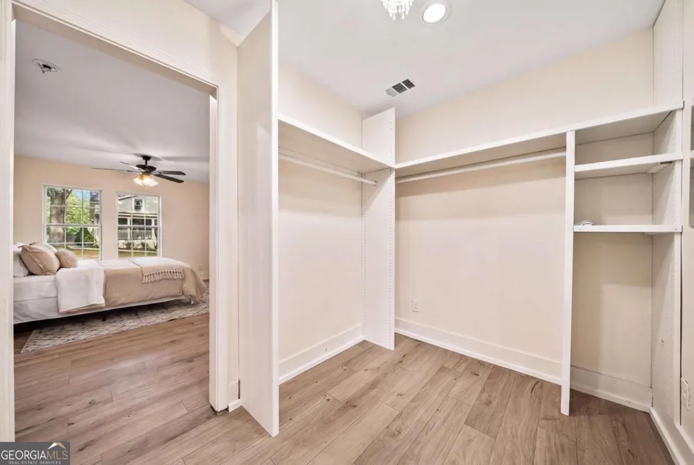 2949 Pearl ST East Point, GA 30344