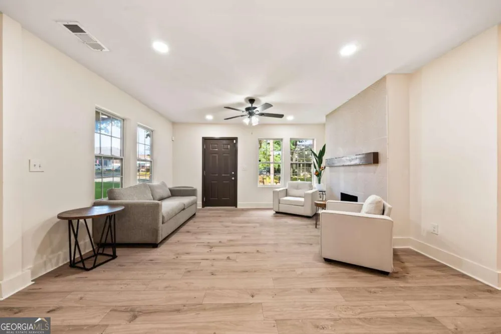 2949 Pearl ST East Point, GA 30344
