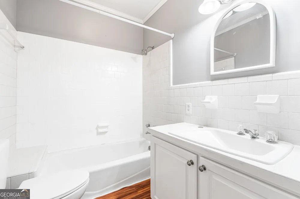 106 Howard ST Byron, GA 31008