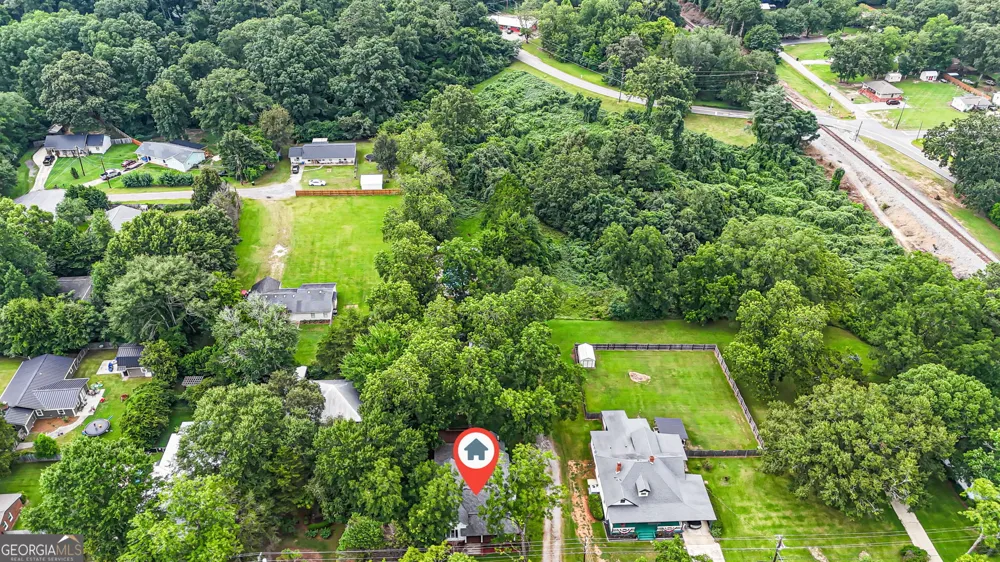 106 Howard ST Byron, GA 31008
