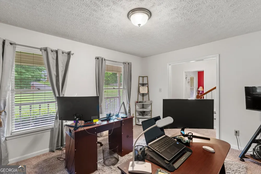165 Hayes CIR Rex, GA 30273