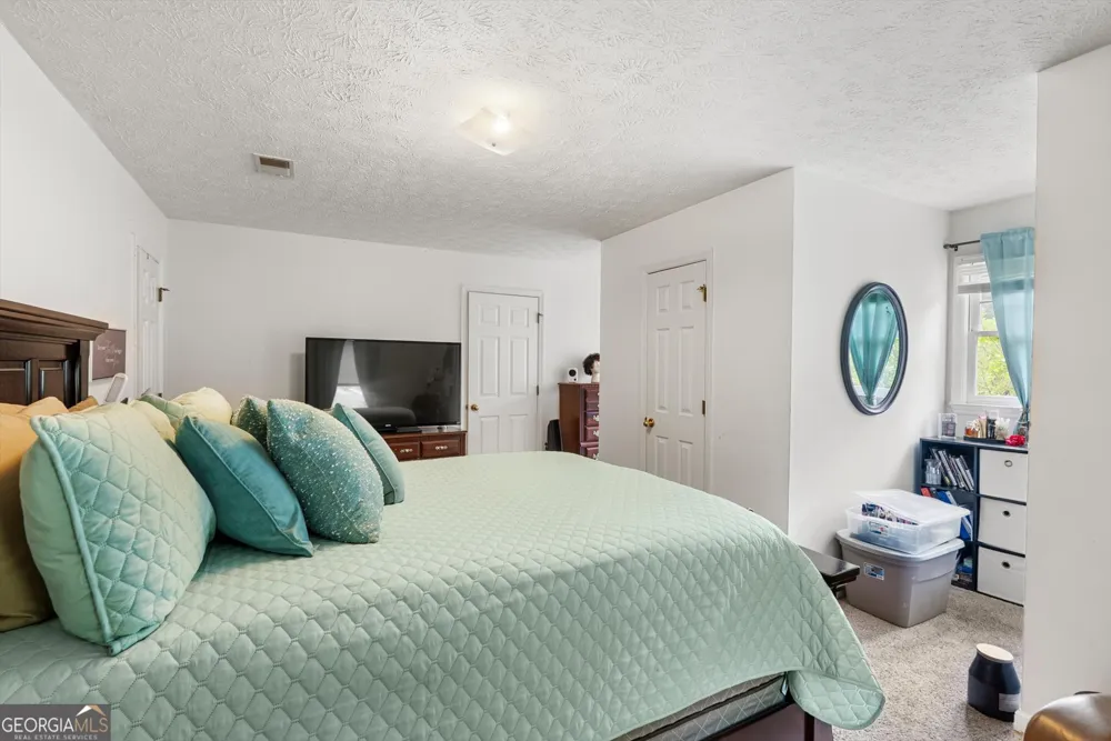 165 Hayes CIR Rex, GA 30273