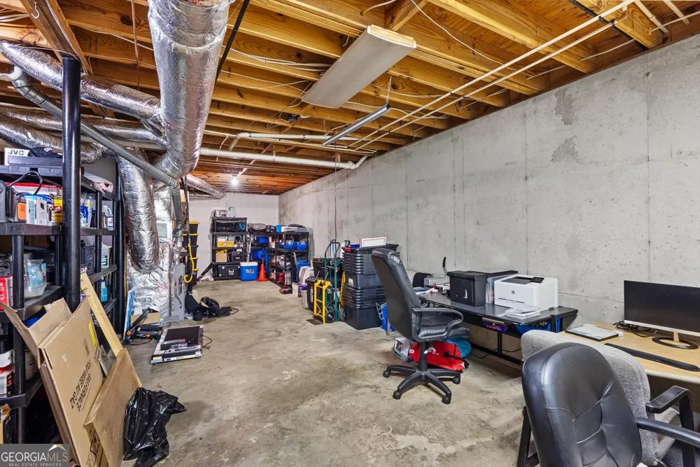 165 Hayes CIR Rex, GA 30273