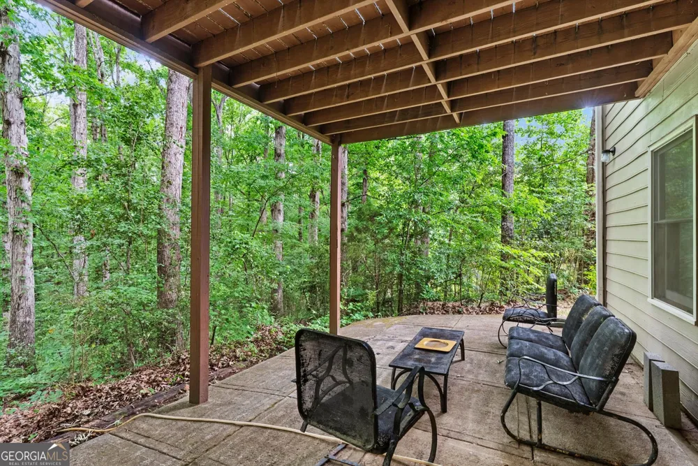 165 Hayes CIR Rex, GA 30273