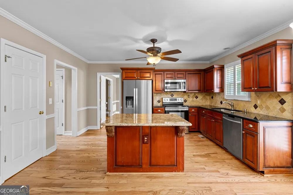 5451 Fripp HOLW NW Acworth, GA 30101