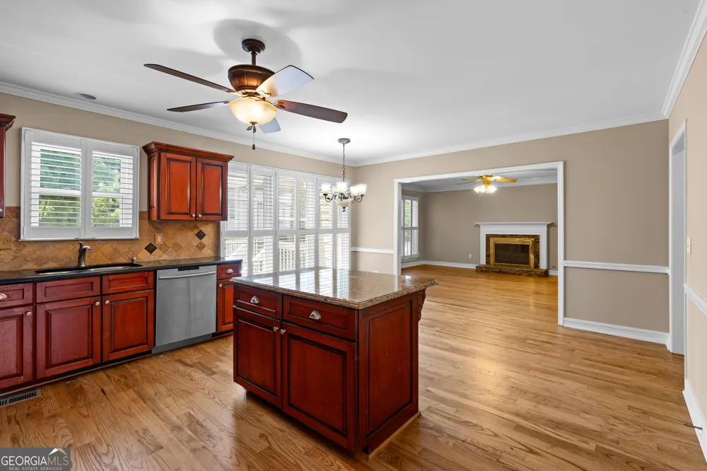 5451 Fripp HOLW NW Acworth, GA 30101