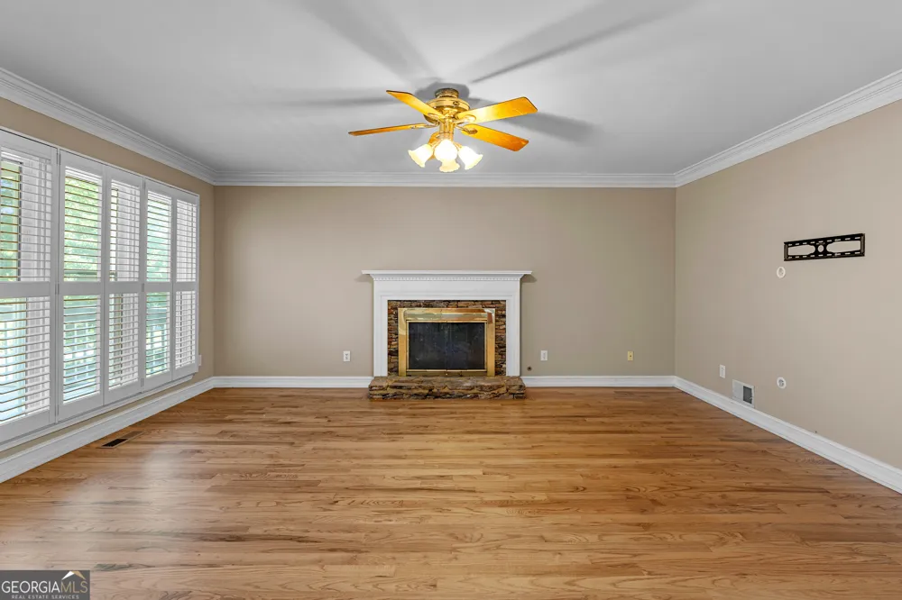 5451 Fripp HOLW NW Acworth, GA 30101