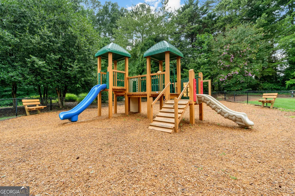 5451 Fripp HOLW NW Acworth, GA 30101