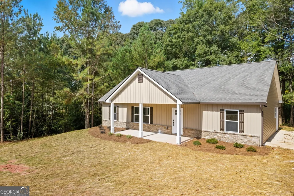 193 Tabitha Page LN Toccoa, GA 30577