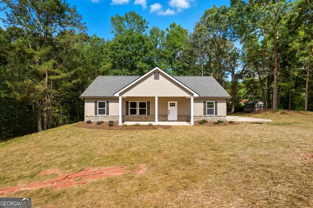 193 Tabitha Page LN Toccoa, GA 30577