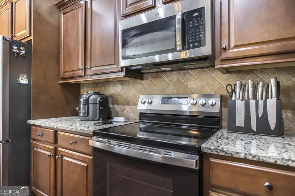 315 Deven CT Warner Robins, GA 31088