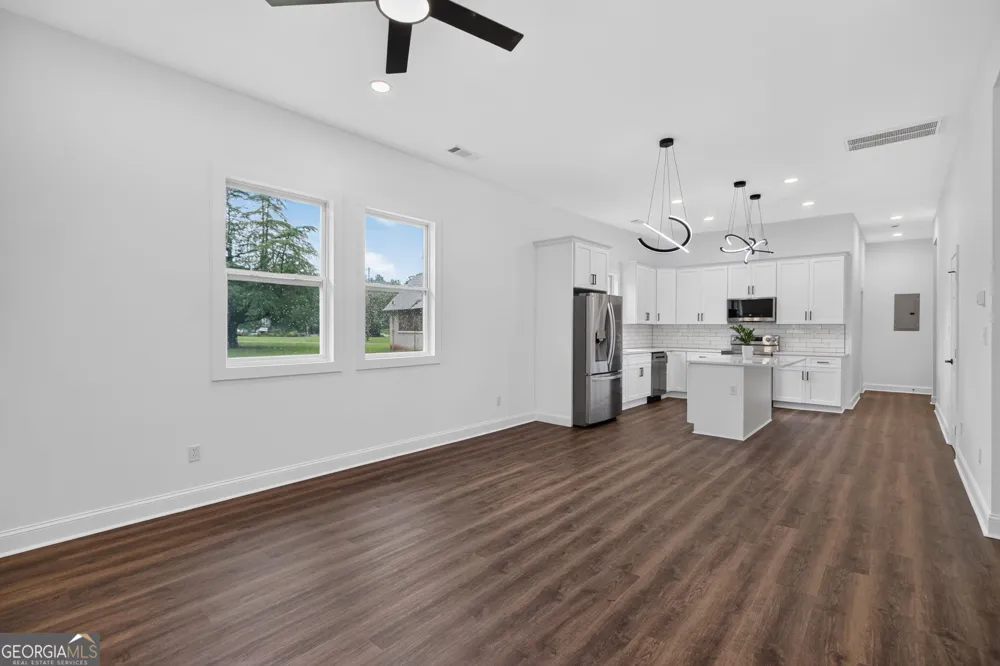 100 Marshall AVE Hogansville, GA 30230
