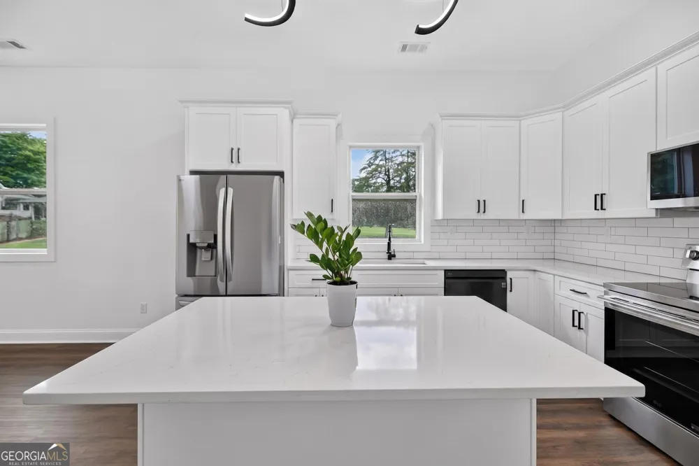 100 Marshall AVE Hogansville, GA 30230