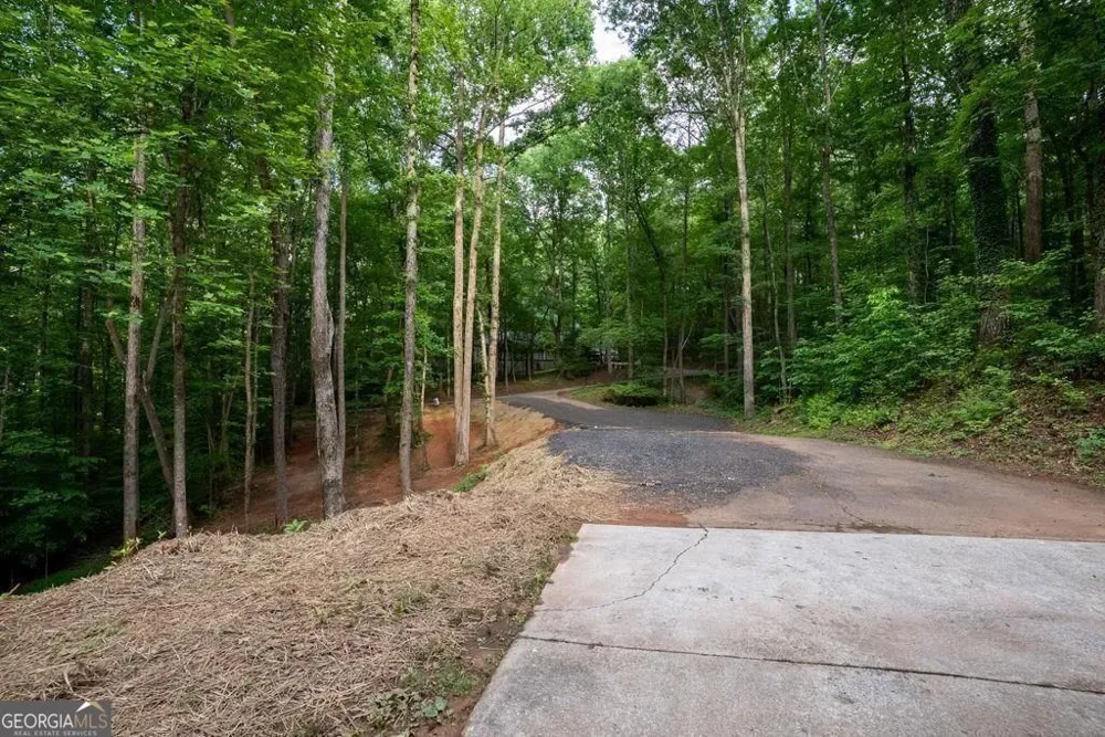64 Hickory LN Dahlonega, GA 30533