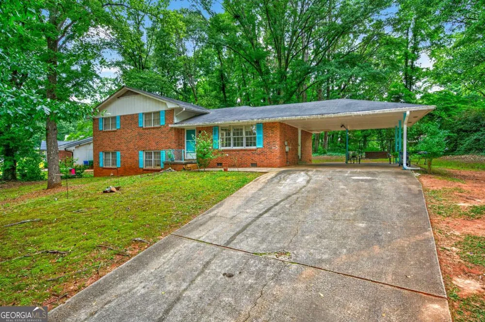 4894 Candlewood LN Stone Mountain, GA 30088