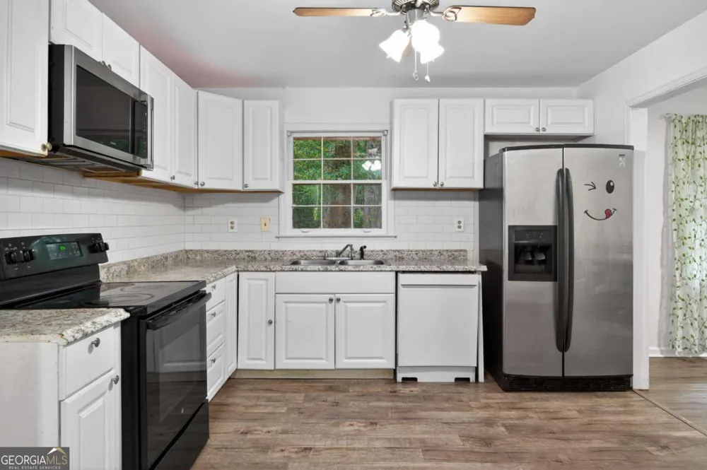4894 Candlewood LN Stone Mountain, GA 30088
